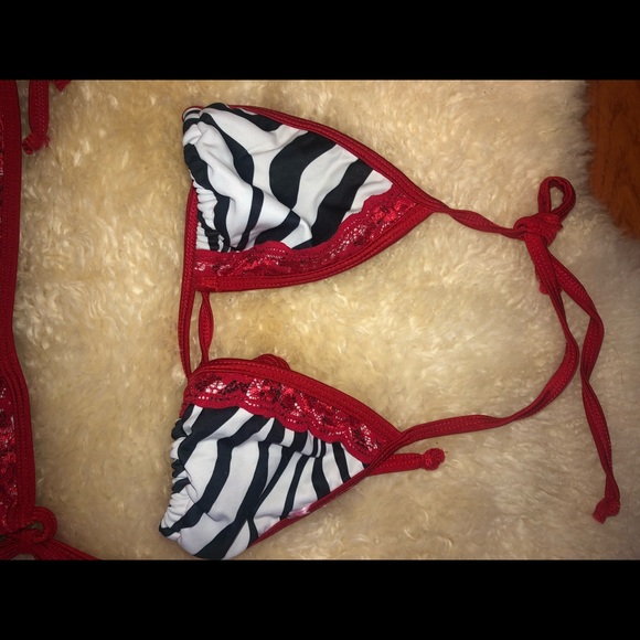 Bikini - Picture 2 of 4